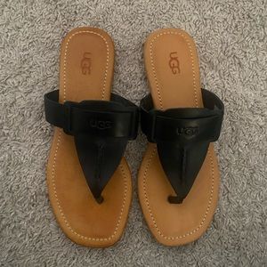 UGG Women's Gaila Flat Sandal